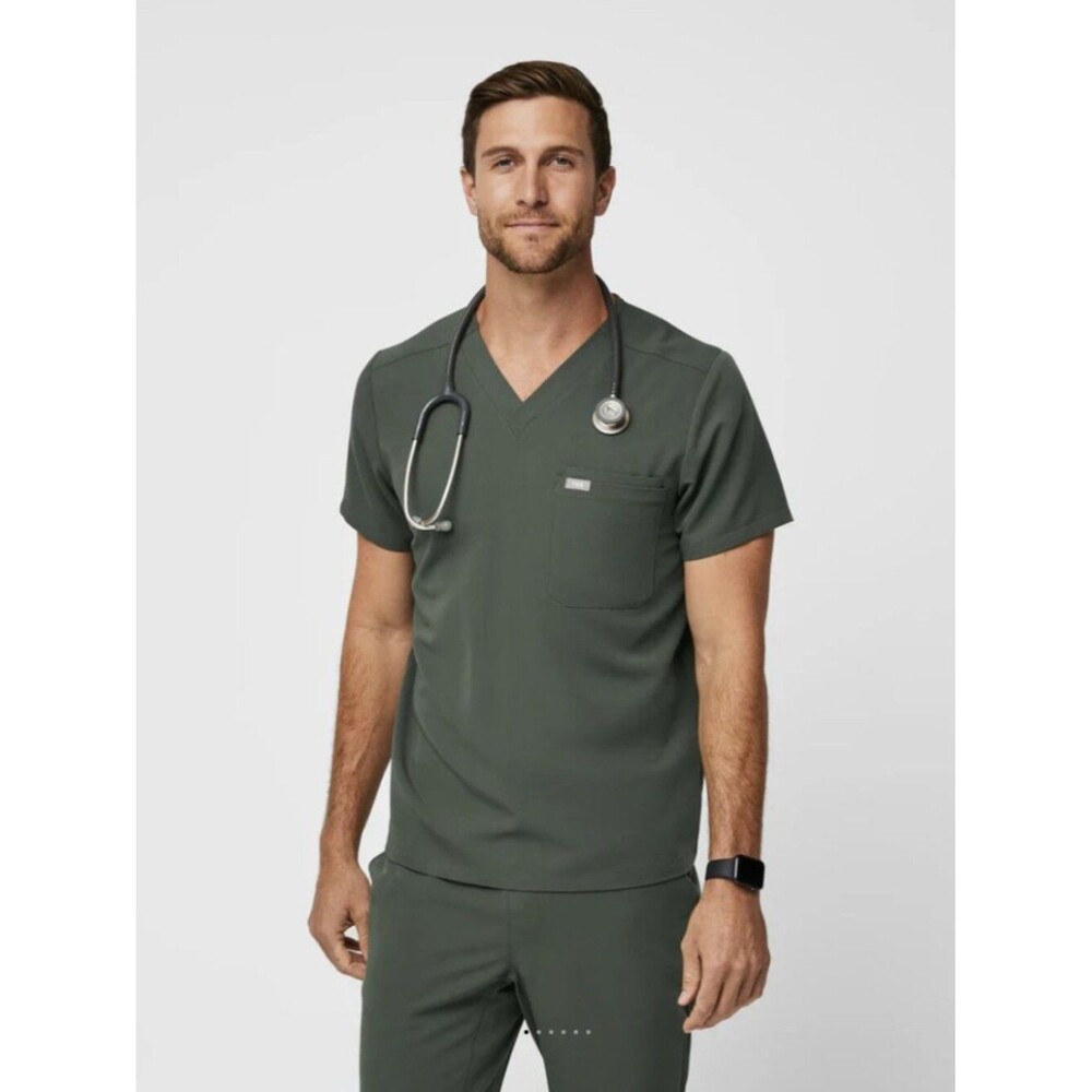 Fig's Men's Leon Three-Pocket Scrub Top Size XS